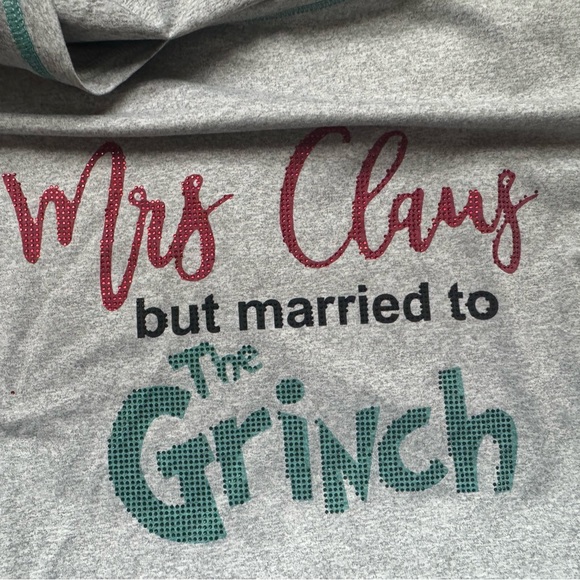 Mrs. Claus But Married To Grinch Top Funny Womens 2X Christmas Bling Shirt NWT - Picture 5 of 6
